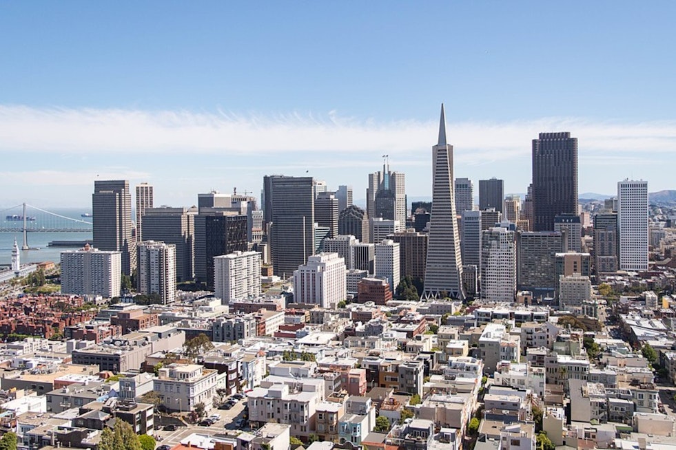 San Francisco Cools Down as King Tides Threaten Bayfront Roads