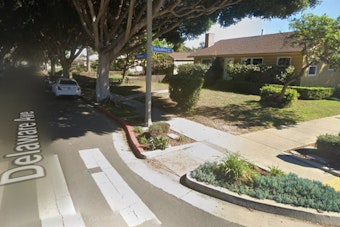 Santa Monica's First SB 79 Project Puts Five Townhomes on One Corner Lot