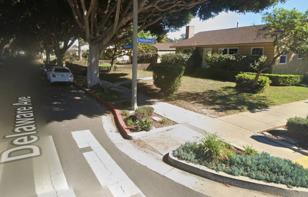 Santa Monica's First SB 79 Project Puts Five Townhomes on One Corner Lot