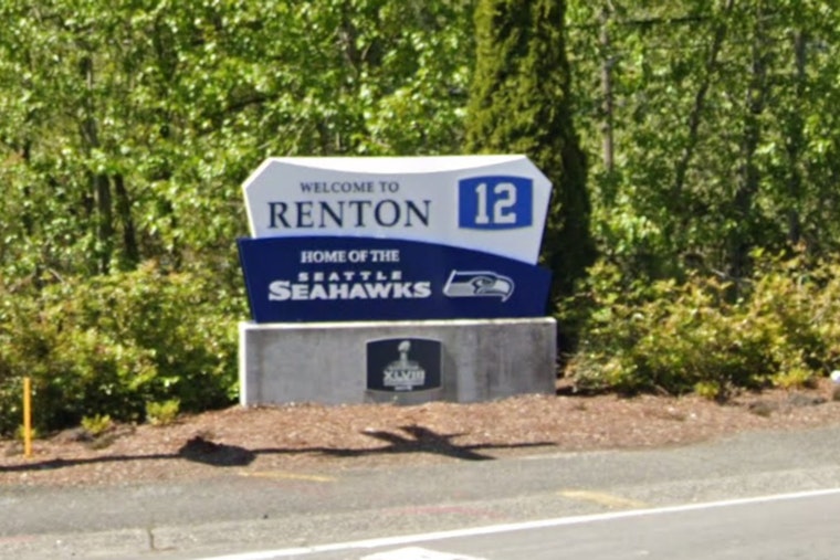 Seahawks, Spurs Swap Secrets as Seattle Native Mitch Johnson Crashes Renton Practice
