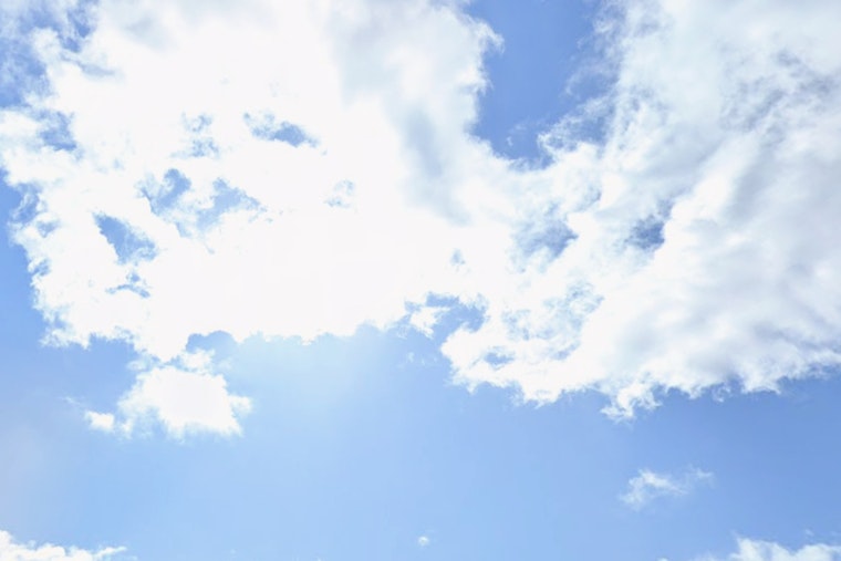 Seattle Sizzles in 80-Degree Sun as Cascade Fire Danger Flashes Red