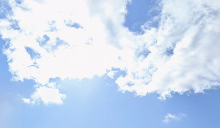 Seattle Sizzles in 80-Degree Sun as Cascade Fire Danger Flashes Red