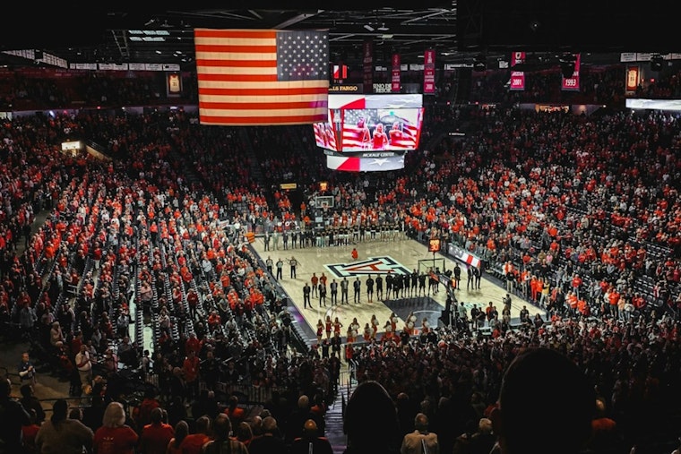 SEC, Big Ten Slam Door on Ex-Pro Athletes as Court Chaos Roils College Sports
