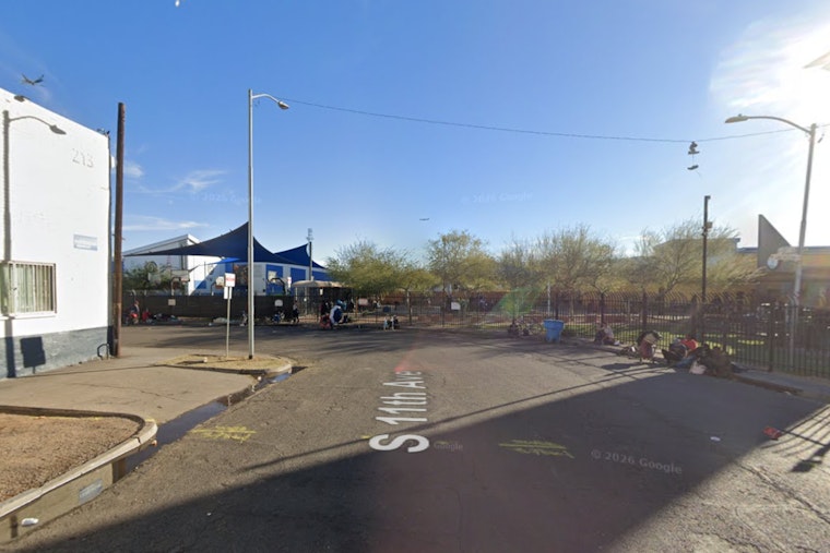 Security Guards, EMT Clash With Advocates Over Overheated Woman Near Phoenix's 'Zone'
