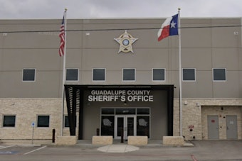 Seguin Deputies Fatally Shoot Man Holding Knife to Woman's Neck