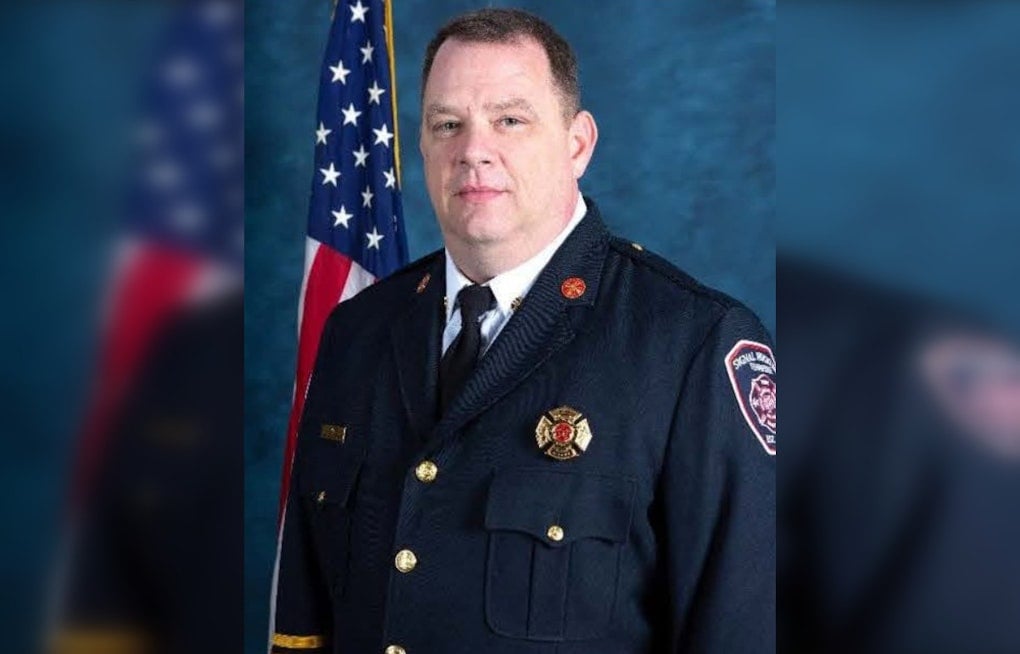 Signal Mountain Fire Chief Resigns Over TikTok Mocking AOC, Sparking Threats to Crew