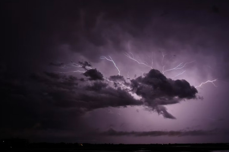 Sin City Soaker: Las Vegas Braces for Afternoon Thunderstorms Before 105-Degree Heat Roars Back