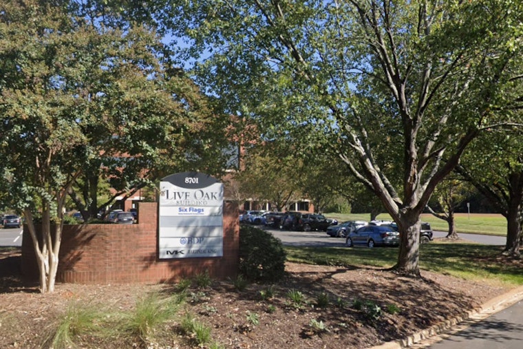 Six Flags Moving HQ From Charlotte to Arlington, Texas