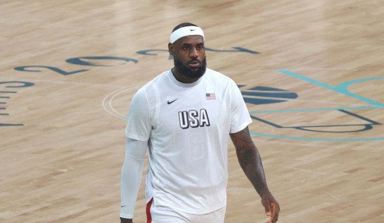 Sixers Fans Mob South Philly Store as LeBron Jerseys Sell Out in Most Sizes