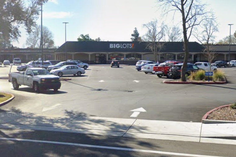 Sky Zone Eyes Old Big Lots Space at Sacramento's Glenbrook Shopping Center