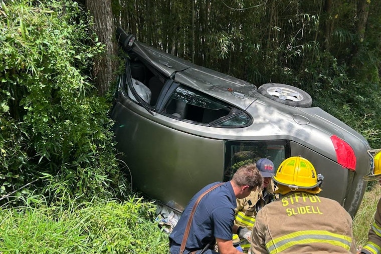 Slidell Firefighters Rescue Trapped Motorist After Sullivan Road Ditch Flip