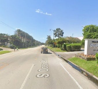 Small Plane Ditches Off Lantana Beach, Everyone Aboard Walks Away Safe