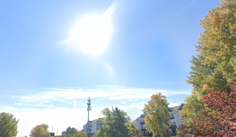 Smoky Skies, Searing Sun, Seattle Bakes Under 86-Degree Heat Advisory