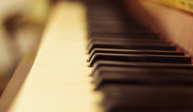 Sold-Out Kofi B. Brings Emmy-Nominated Piano Show to Chicago's City Winery