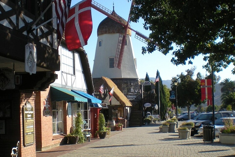 Solvang's Danish Days Returns With Torchlight Parade, Axe Throwing And Æbleskiver