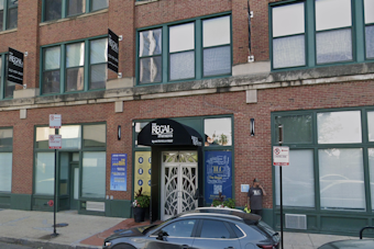 South Loop Tenants Rage as Regal Apartments Elevators Stay Broken for Weeks