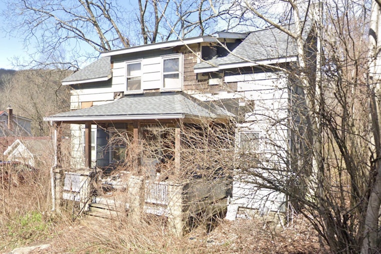 Sparrowbush Man, 67, Dies as Fire Guts 1830s Home on Darraugh Lane