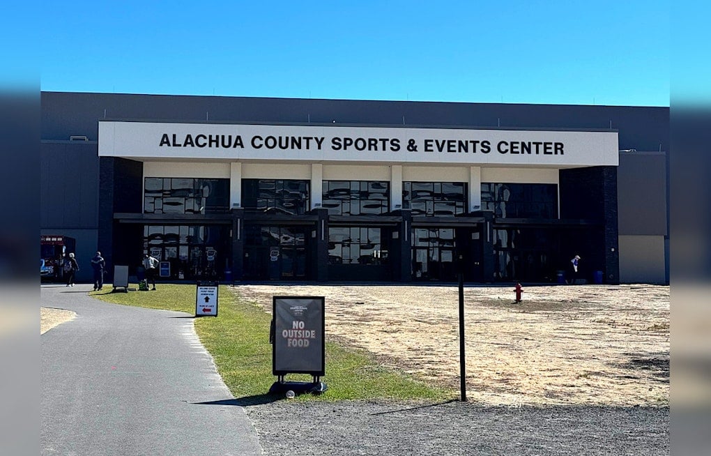 Spurrier, Wuerffel and Tebow Reunite in Gainesville for Charity Gator Bash