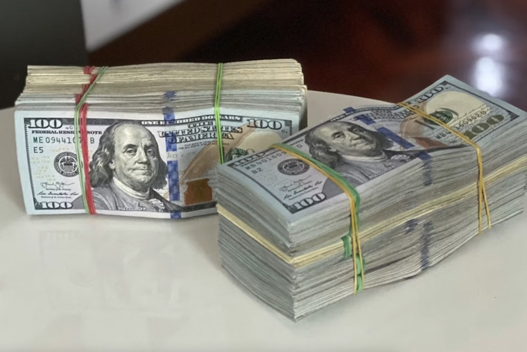 St. Louis Cash Stash Hunt Hands Out $500 Drops, Saves One Renter's Thanksgiving