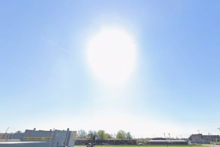 St. Louis in Heat Hell: Extreme Warning Bakes City Through Sunday, Cooldown Monday