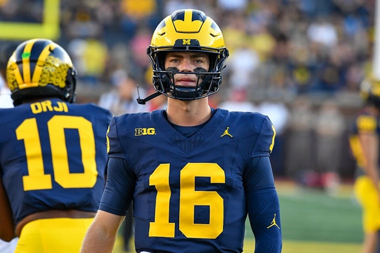 Stanford Names Cancer Survivor Davis Warren Its Starting Quarterback