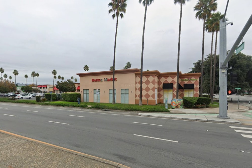 Starbird Chicken Set to Fry Up New Fremont Spot at Old Boston Market Site