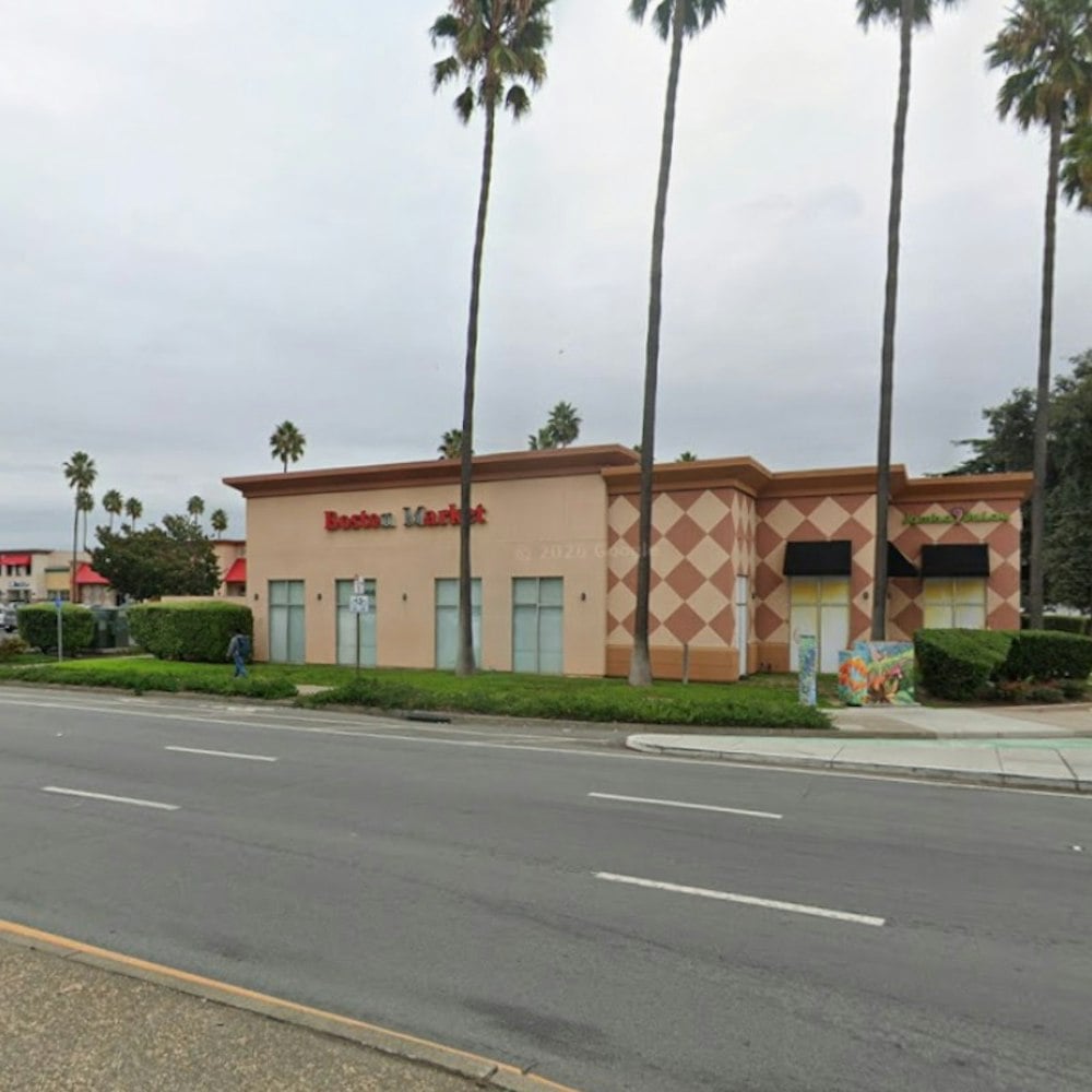 Starbird Chicken Set to Fry Up New Fremont Spot at Old Boston Market Site