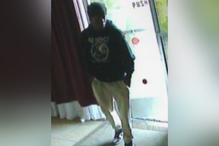 Stockton Police Hunt Suspect Who Ripped Necklace From Victim on Pacific Ave