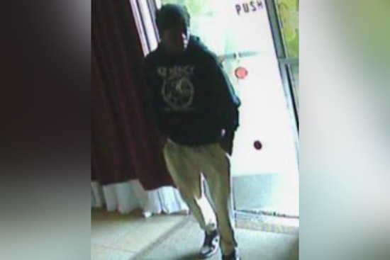 Stockton Police Hunt Suspect Who Ripped Necklace From Victim on Pacific Ave