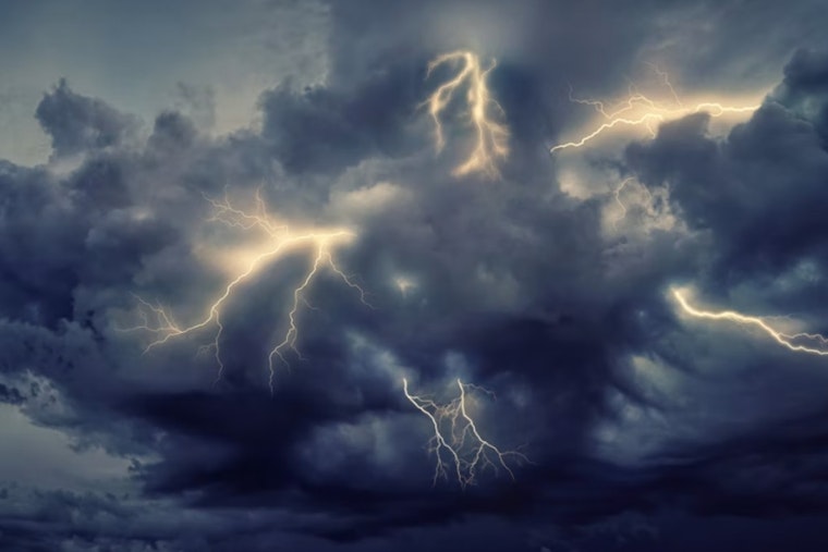 Storms Slam Charlotte Region, Knock Out Power to Over 18,100 Across Carolinas