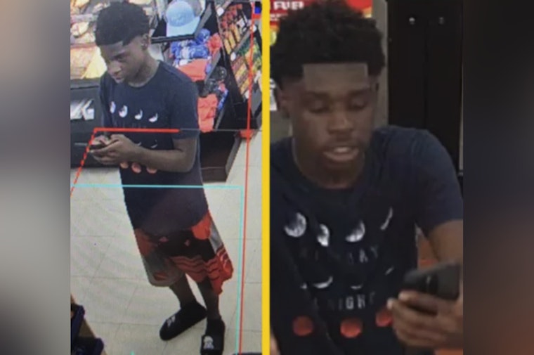 Suspect Snatches Gun From Victim's Waistband, Points It at Him in Jacksonville
