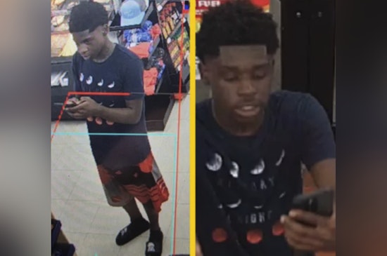 Suspect Snatches Gun From Victim's Waistband, Points It at Him in Jacksonville