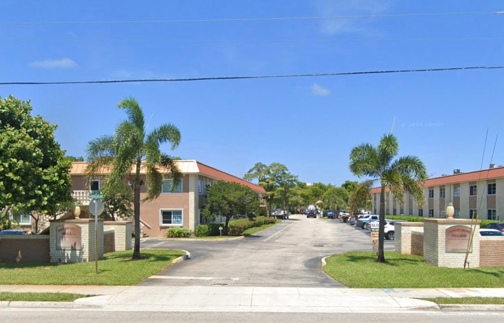 SWAT Swarms Wilton Manors Condo Complex as Police Hunt Violent Crime Suspect