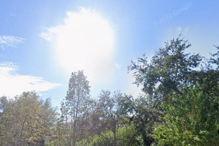 Tampa Sizzles Sunday as Storms Soak City and Soggy Week Looms