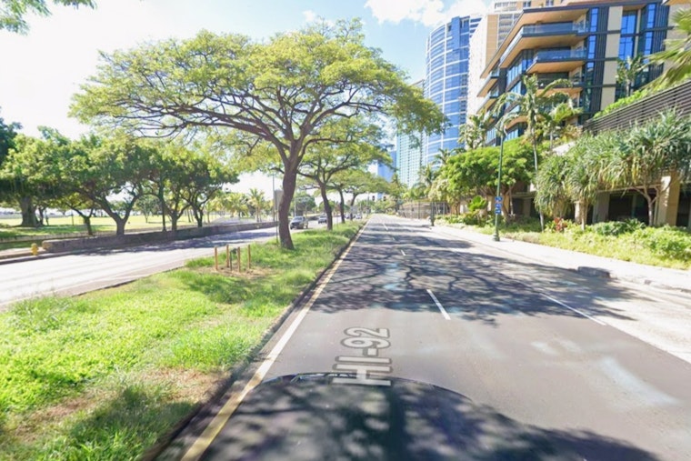 Teen Driver Hospitalized After Car Slams Into Tree Near Ala Moana Center
