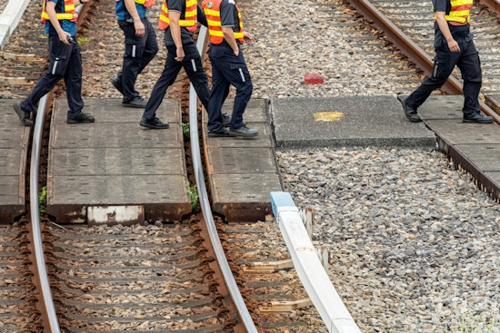 Texas English-Only Rail Safety Test Leaves Houston Contractors Off the Rails