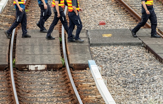 Texas English-Only Rail Safety Test Leaves Houston Contractors Off the Rails