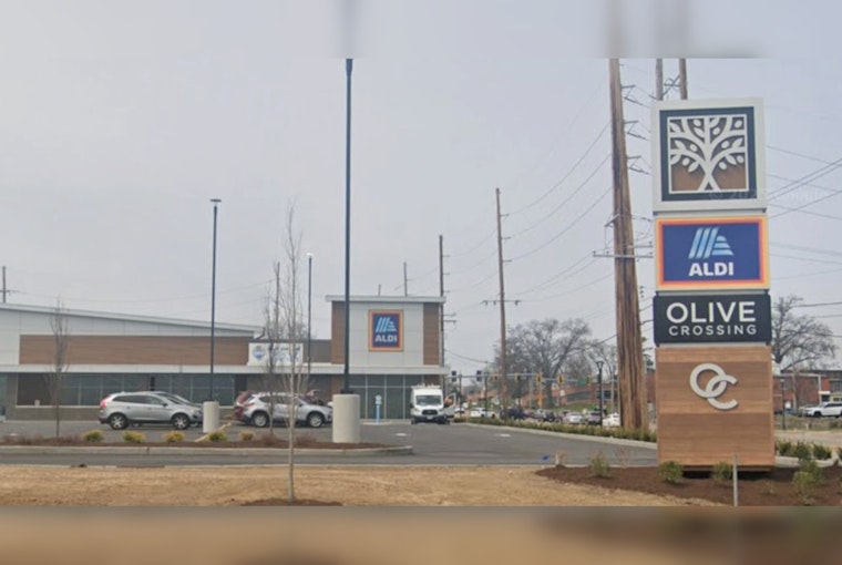 Texas Roadhouse Rides Into Olivette With 300-Seat Steakhouse at Olive Crossing