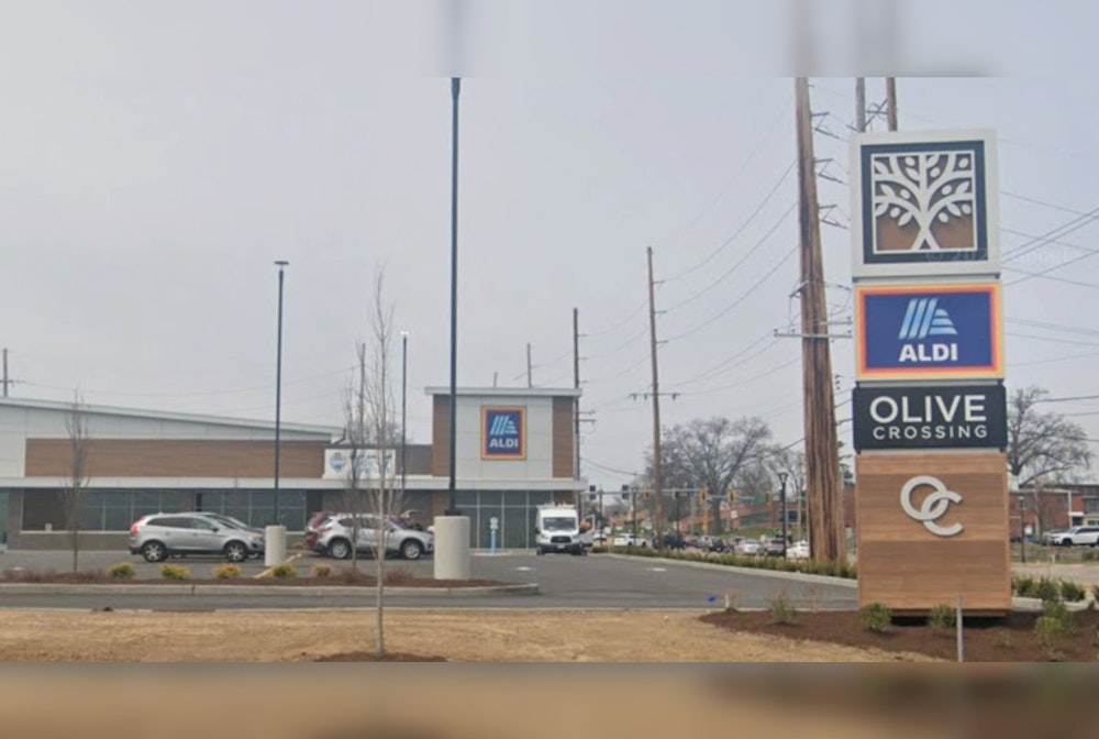 Texas Roadhouse Rides Into Olivette With 300-Seat Steakhouse at Olive Crossing
