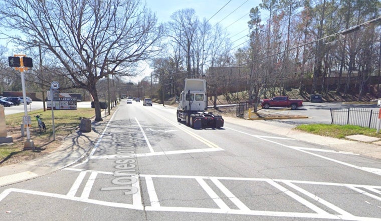 Thieves Bypass Six Locks to Steal Atlanta's Beloved Mac Queen Food Truck
