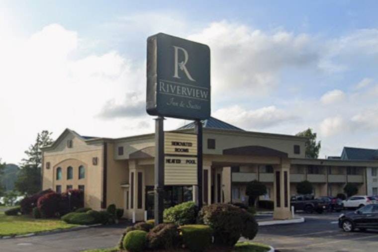 Three Hospitalized After Stabbing At Somerset Hotel