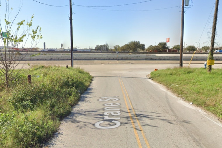 Three Men Shot in Kashmere Gardens Crash Scene, One Hit Multiple Times in the Legs