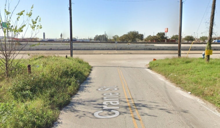 Three Men Shot in Kashmere Gardens Crash Scene, One Hit Multiple Times in the Legs