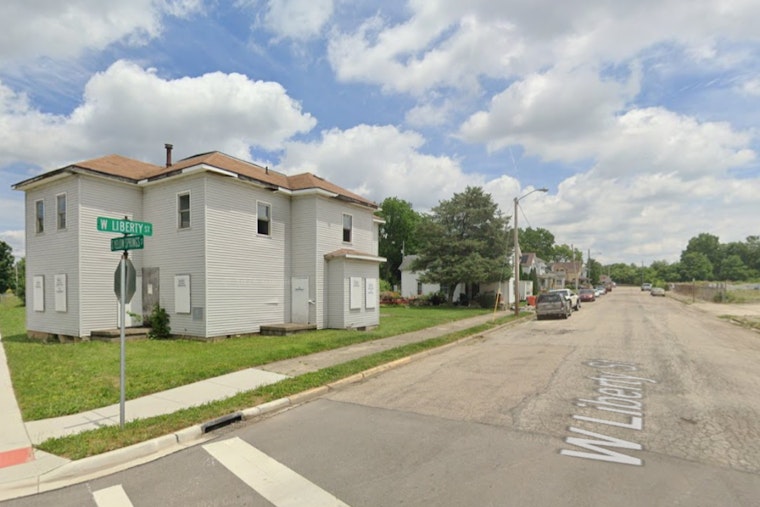 Three Shot on Springfield's West Liberty Street, Gunman Still on the Loose