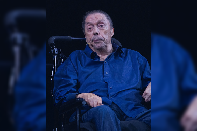 Tim Curry, Rocky Horror's Frank-N-Furter, Dies at 80 in North Hollywood