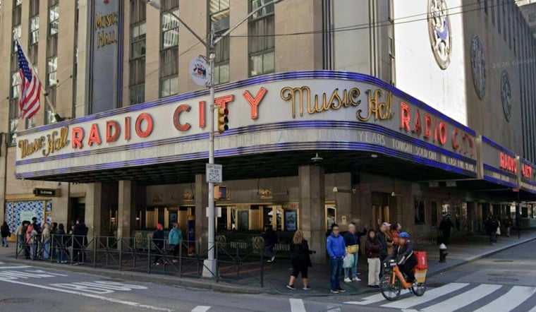 Tina Fey, Alec Baldwin Reunite at Radio City for 30 Rock's 20th, Tickets Live Now