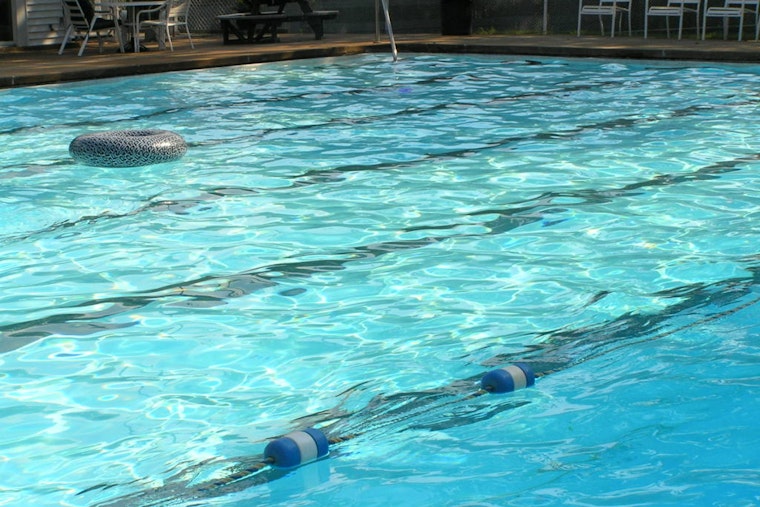 Toddler Pulled From Paradise Valley Hotel Pool, Rushed to Hospital