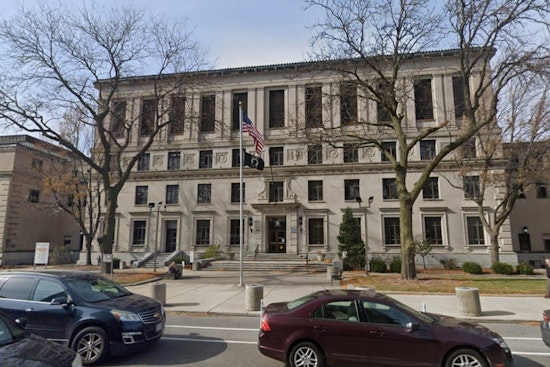Toledo Foster Girls, 15 and 17, Found in Cleveland Apartment With Gun, Drugs