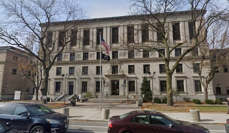 Toledo Foster Girls, 15 and 17, Found in Cleveland Apartment With Gun, Drugs