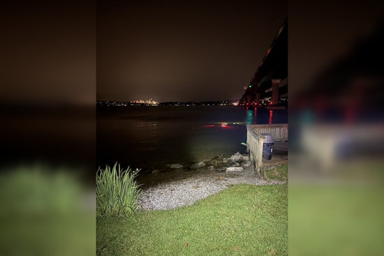 Truck Found Submerged in Lake Washington at Day Street, Divers Find No One Inside